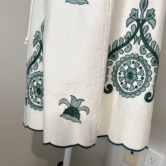 Zara White Mini Dress with Teal Embroidery - Picture 5 of 9